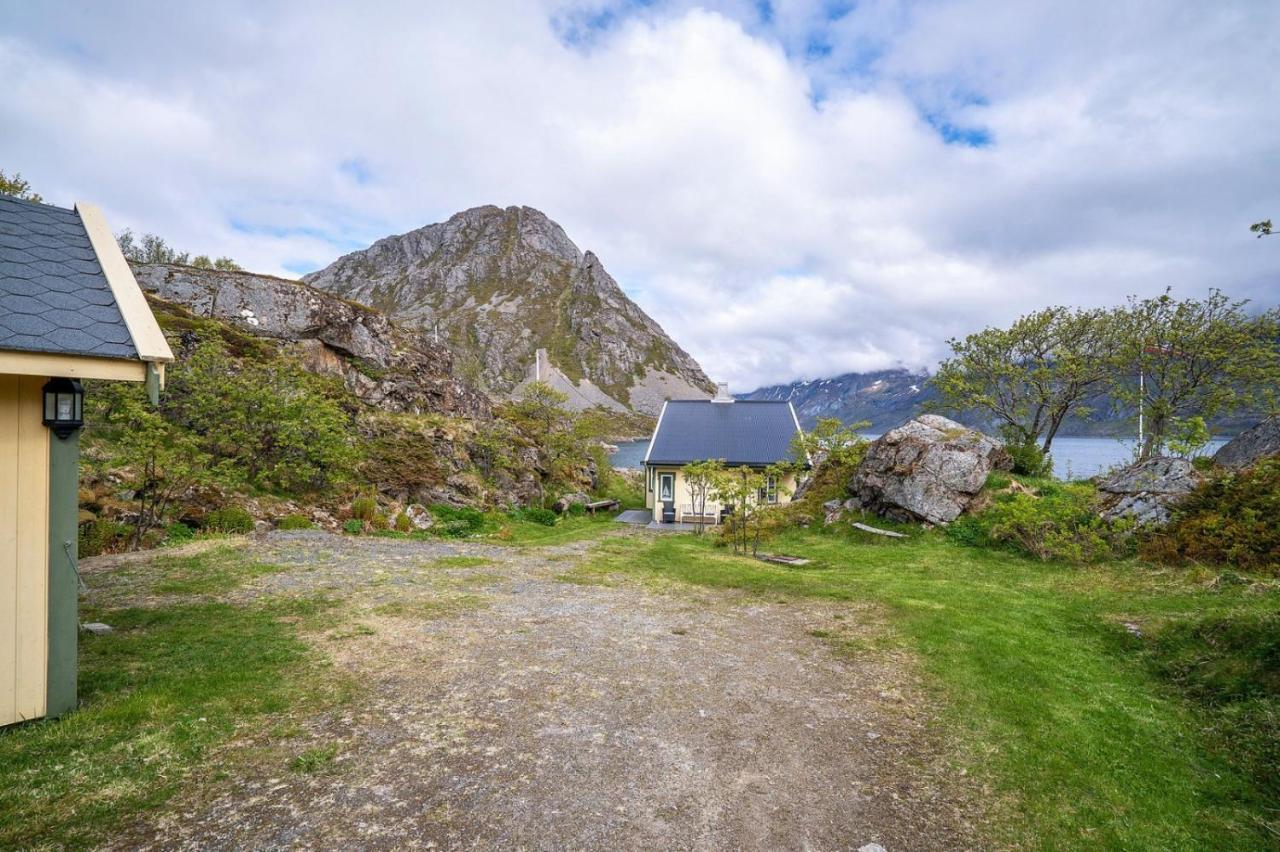 Sea-view House In Sund