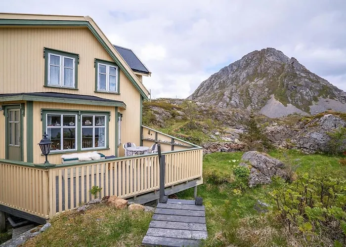 Sea-View House In Sund