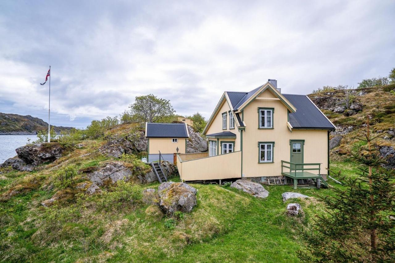 Sea-view House In Sund Holiday home Sund (Nordland)